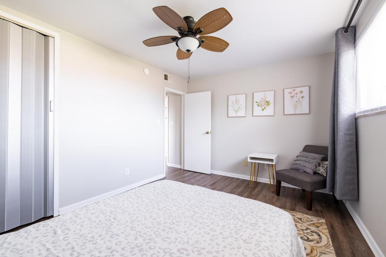 Georgetown Villas 3-2C Close To Cleveland Airport And Fairview Hospital Ideal For Long Stays! Fairview Park Esterno foto
